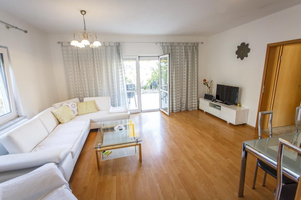 Villa Oleander Marina Δωμάτιο φωτογραφία